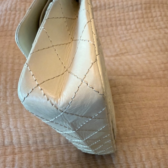 Small Chanel reissue flap - Picture 4 of 7